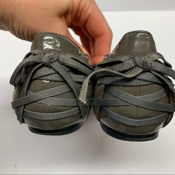 Vera Wang grey Helen patent leather ballet flat slip on shoes 9 - Picture 3 of 13